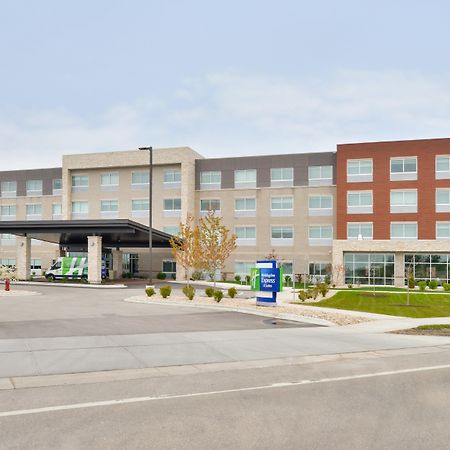 Holiday Inn Express & Suites Madison By Ihg Exteriér fotografie