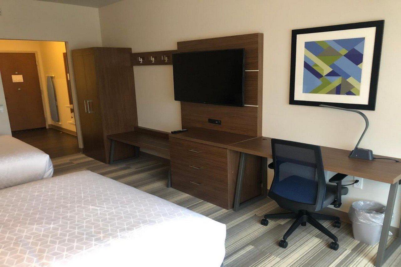 Holiday Inn Express & Suites Madison By Ihg Exteriér fotografie