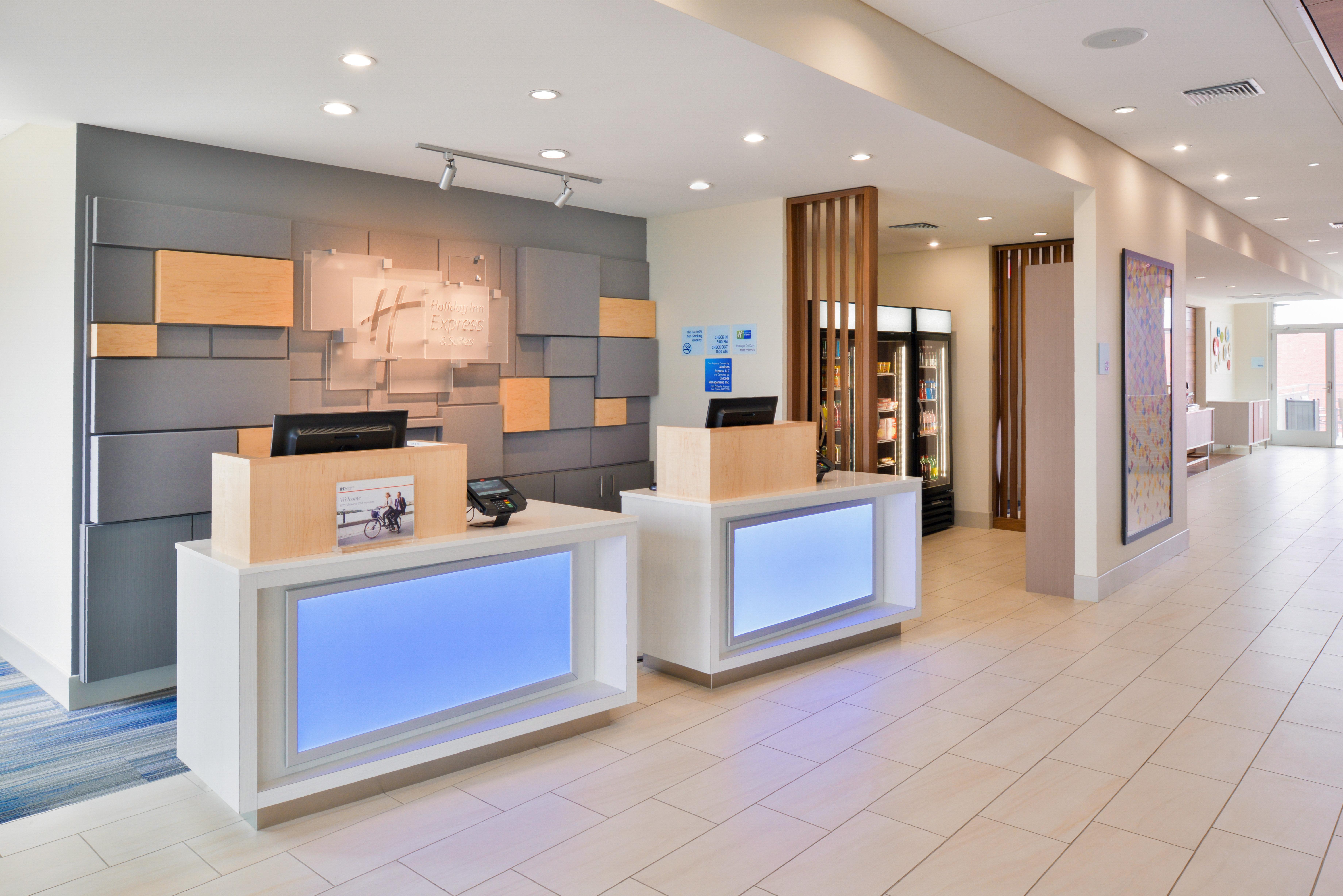 Holiday Inn Express & Suites Madison By Ihg Exteriér fotografie