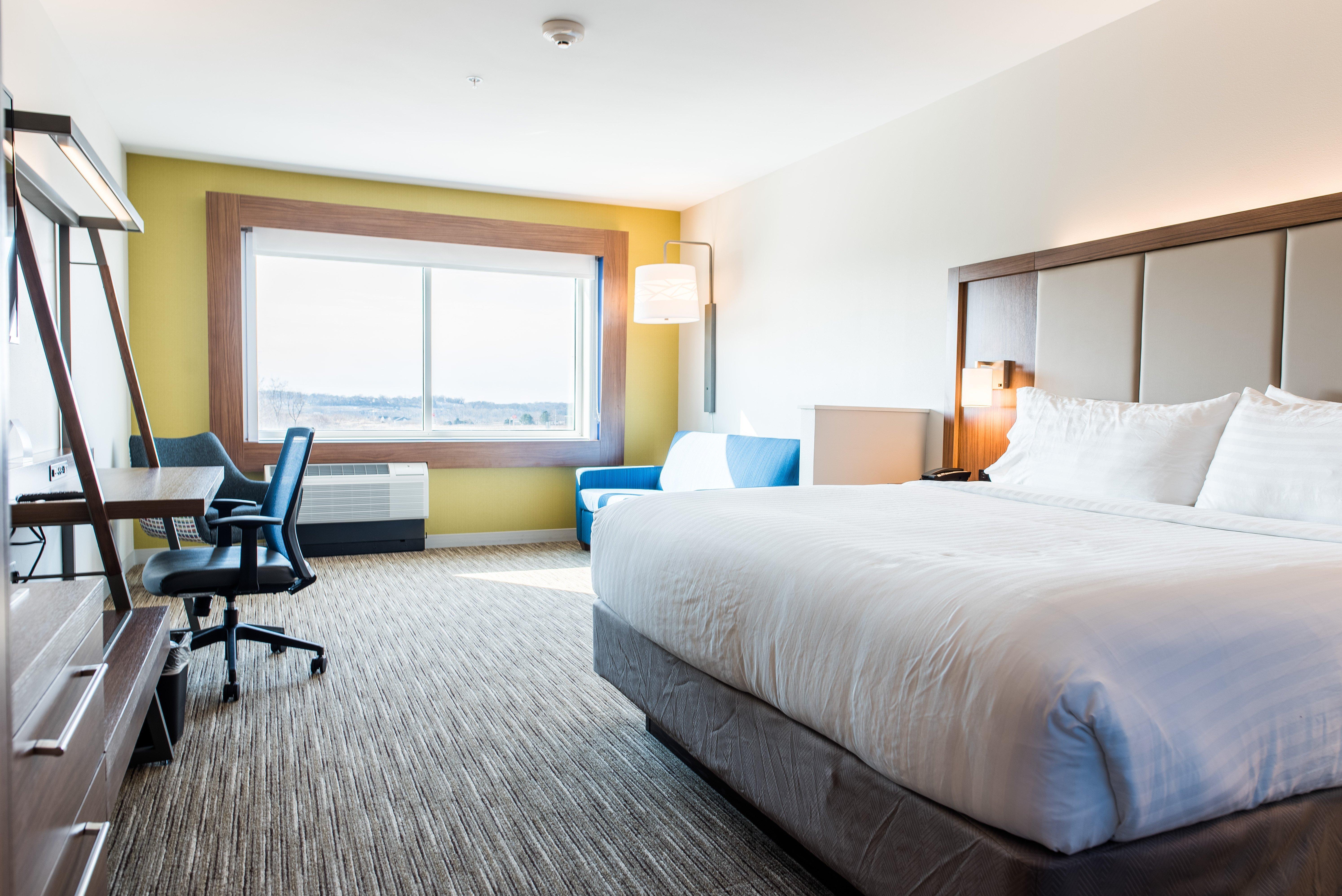 Holiday Inn Express & Suites Madison By Ihg Exteriér fotografie