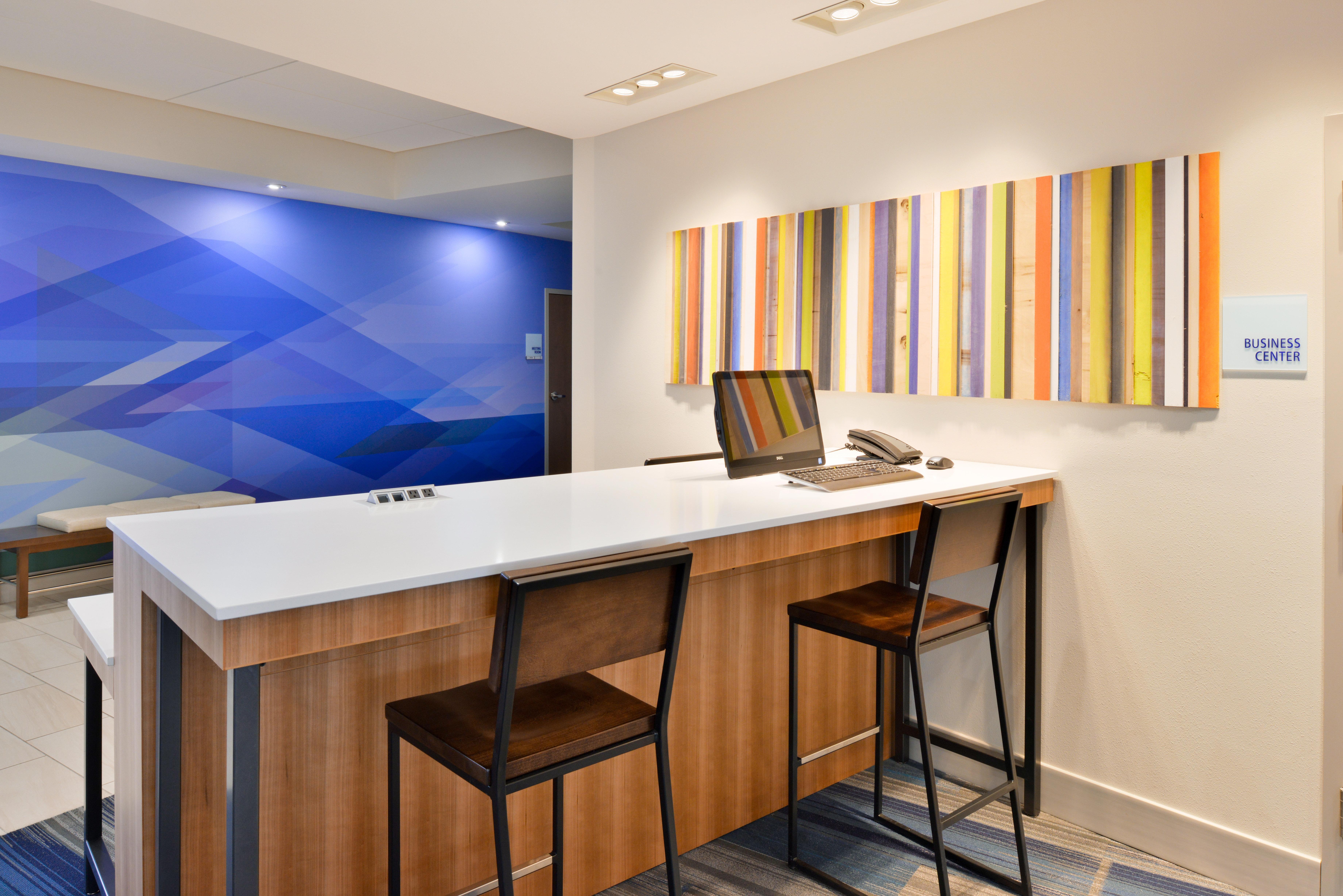 Holiday Inn Express & Suites Madison By Ihg Exteriér fotografie